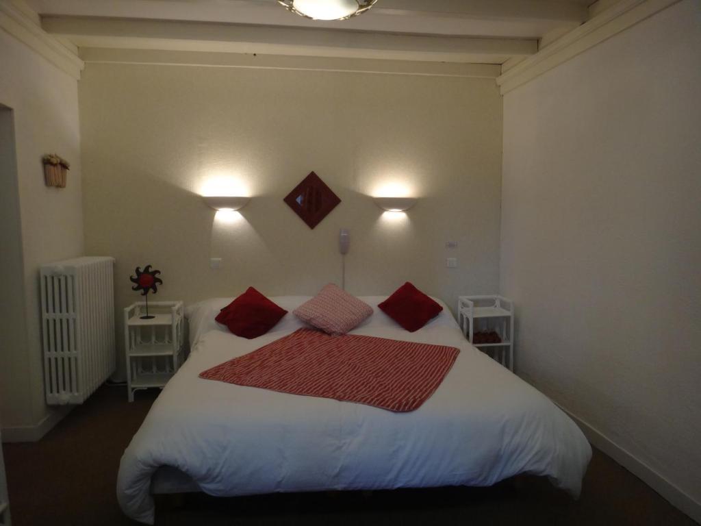 Hotel Le Petit Manoir Logis Les Angles  Habitación foto